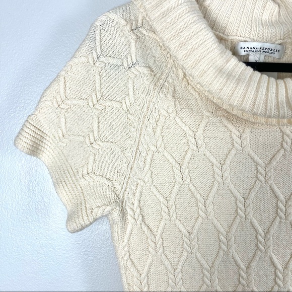 !!⭐️🌟Clearance ⭐️🌟!! Banana Republic Dress - Picture 4 of 9